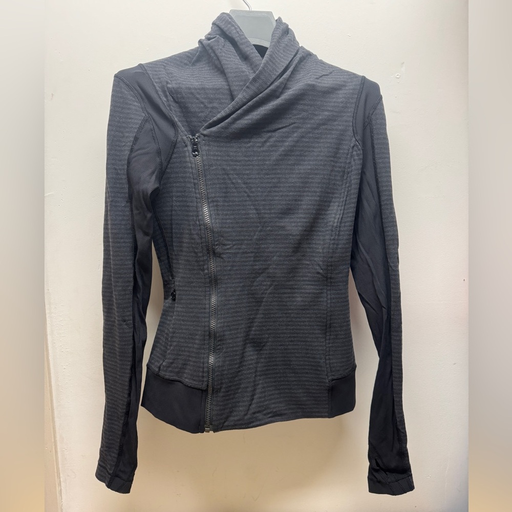 Lululemon Charcoal Gray Stripe Zip Up Womens 6